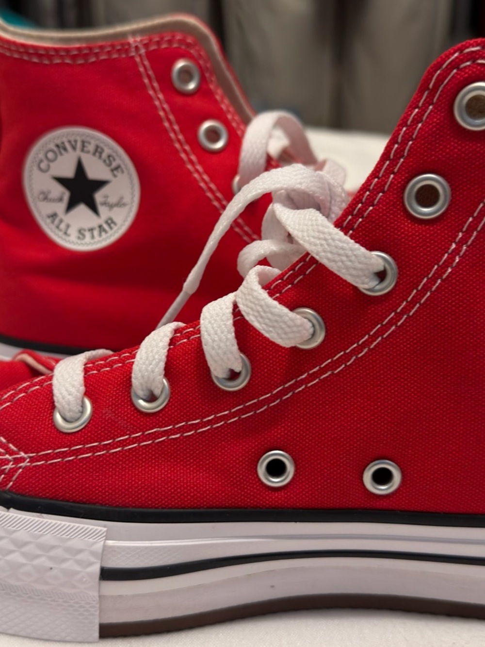 Converse Youth Low-Top Sneakers in Light Pink and White